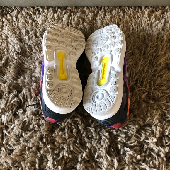 Adidas shoes - Picture 4 of 7